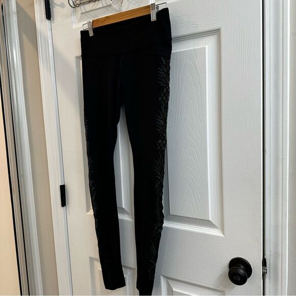 Rare Lululemon Full Length Leggings pineapple Pattern Black Active size 6 - Picture 4 of 12